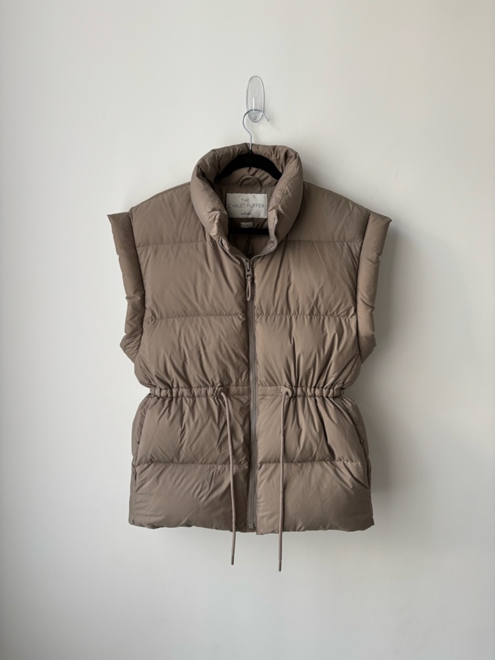 Aritzia Wilfred Chalet Puffer Vest Taupe Brown Down Cinch Waist Size S